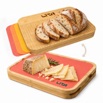 Tabla de bambú multifunción de doble cara con 3 alfombrillas intercambiables. Diseñada para preparar, cortar, servir y mantener tu cocina más organizada con una sola pieza.
